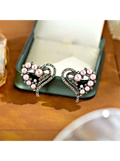 Earedge - Vintage Luxe Heart Stud Earrings