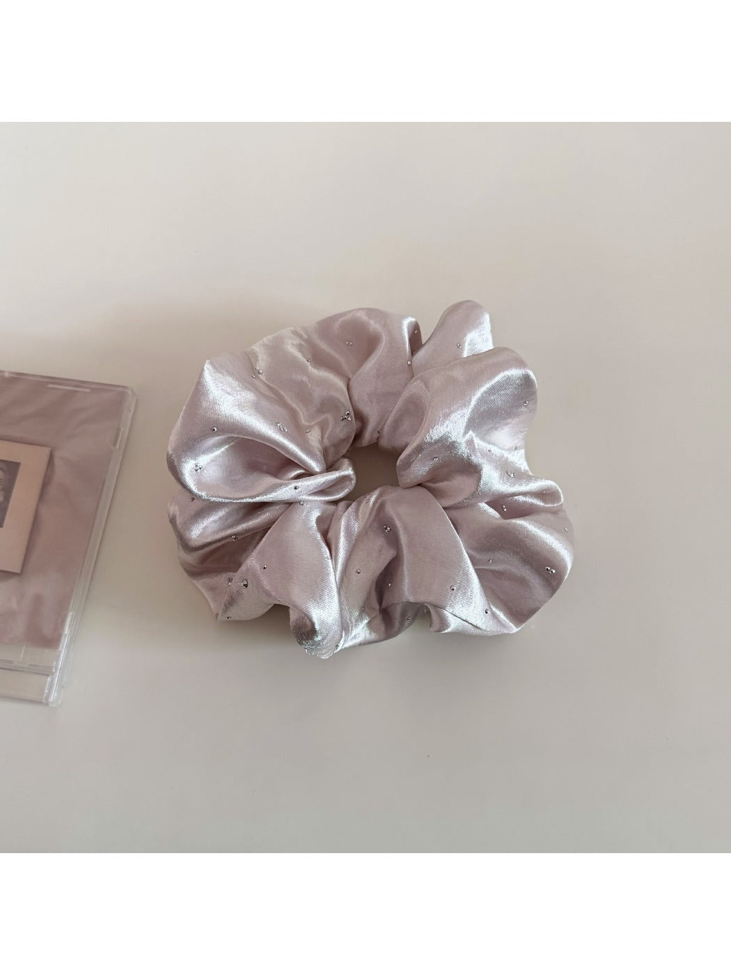 Gifty - Elegant Satin Crinkle Scrunchie