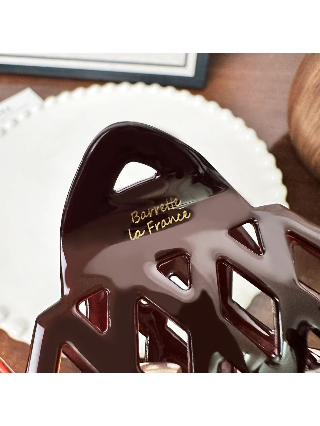 Beau - Retro Acetic Acid Cross Hollow Hair Clip