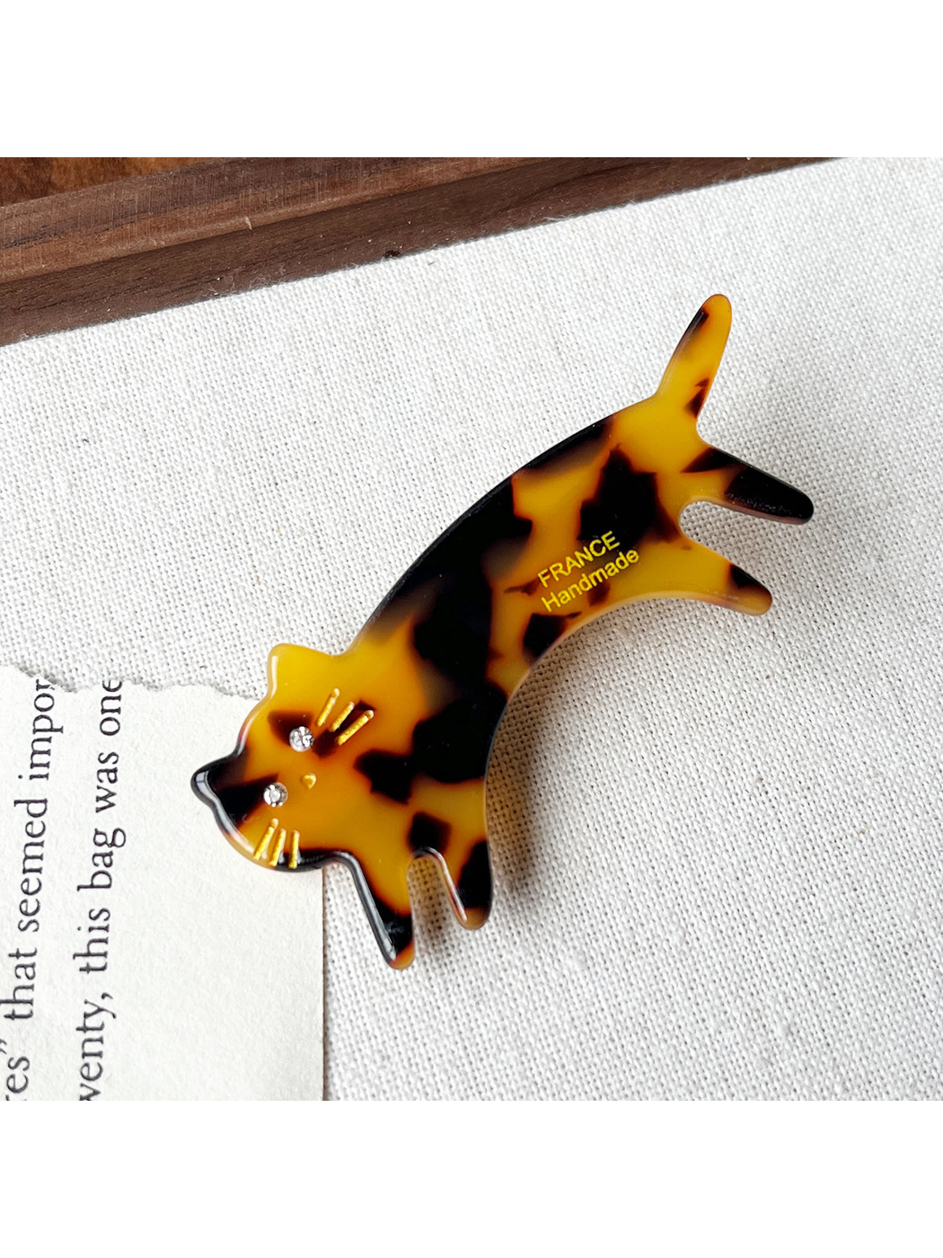 Beau - Modern Minimal Cat Acetate Duckbill Hair Clip