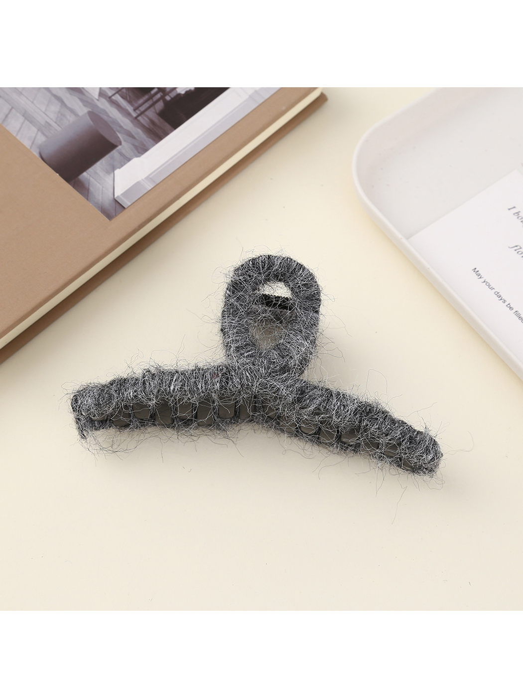 Beau - Solid Color Looped Top Hair Claw Clip