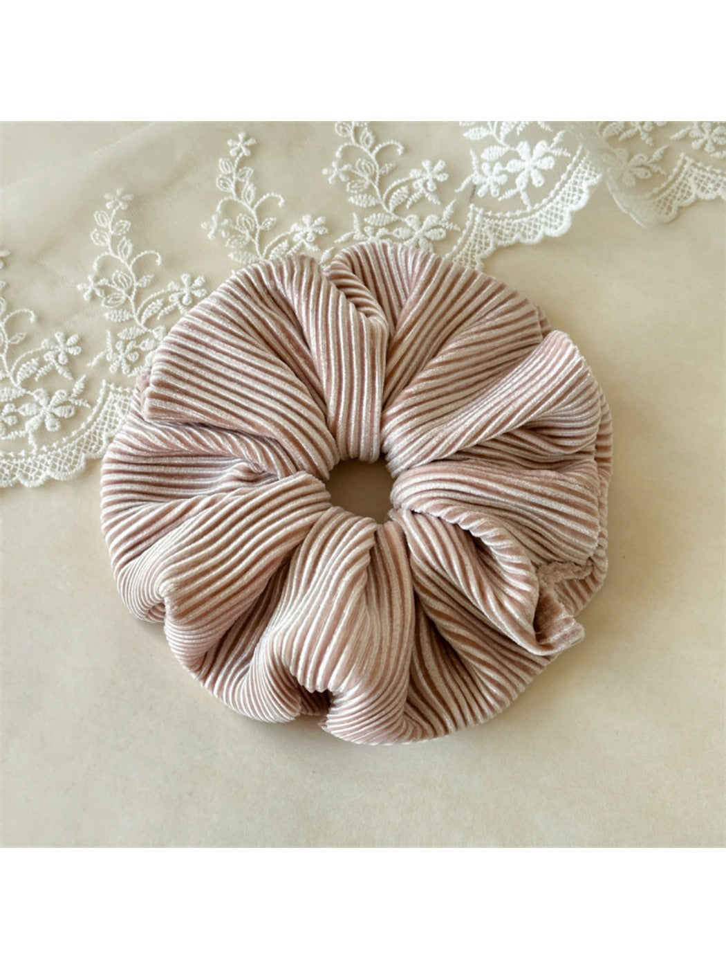 Gifty - Velvet Stretch-Knit Scrunchie