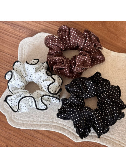 Gifty - Polka Dot Floral Scrunchie