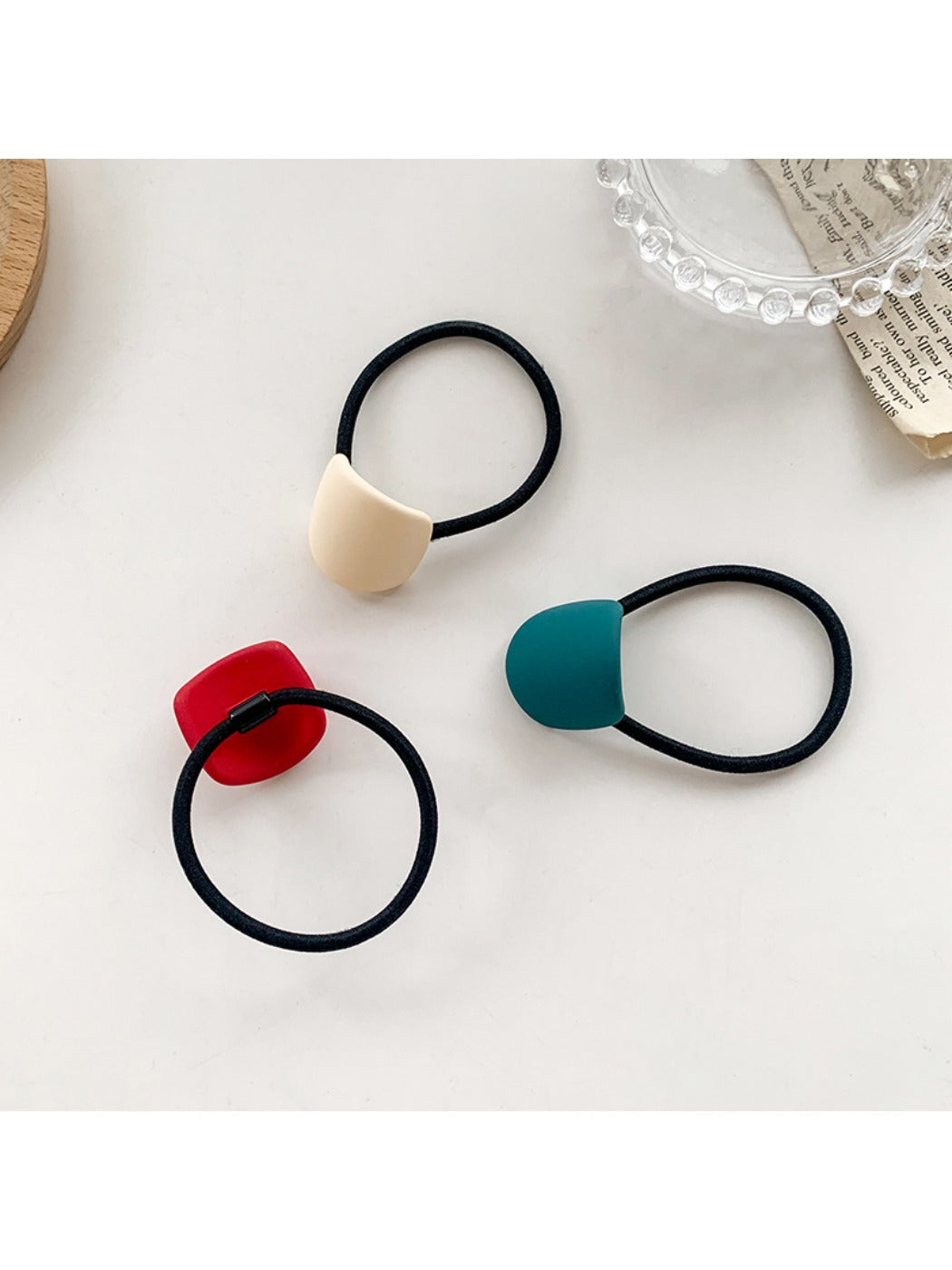 Gifty - Solid Color Curved Hair Tie