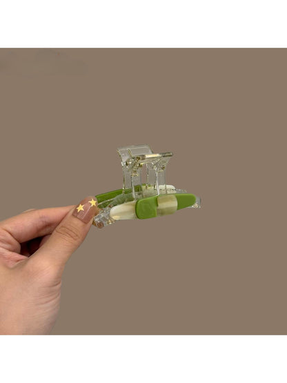 Beau - Geometric Line Detail Plastic Side Bangs Claw Clip