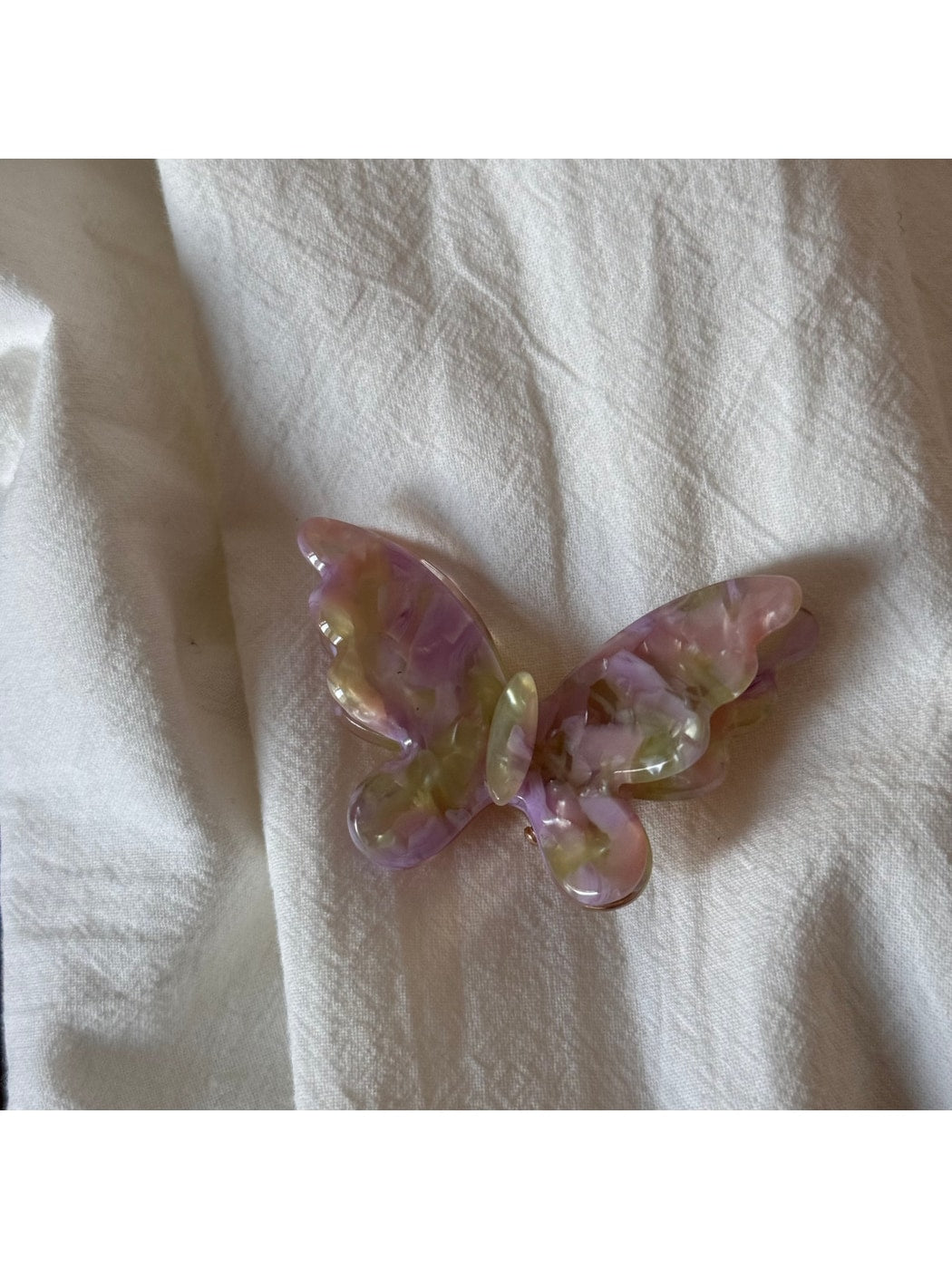 Beau - Dimensional Butterfly Acetate Hair Clip