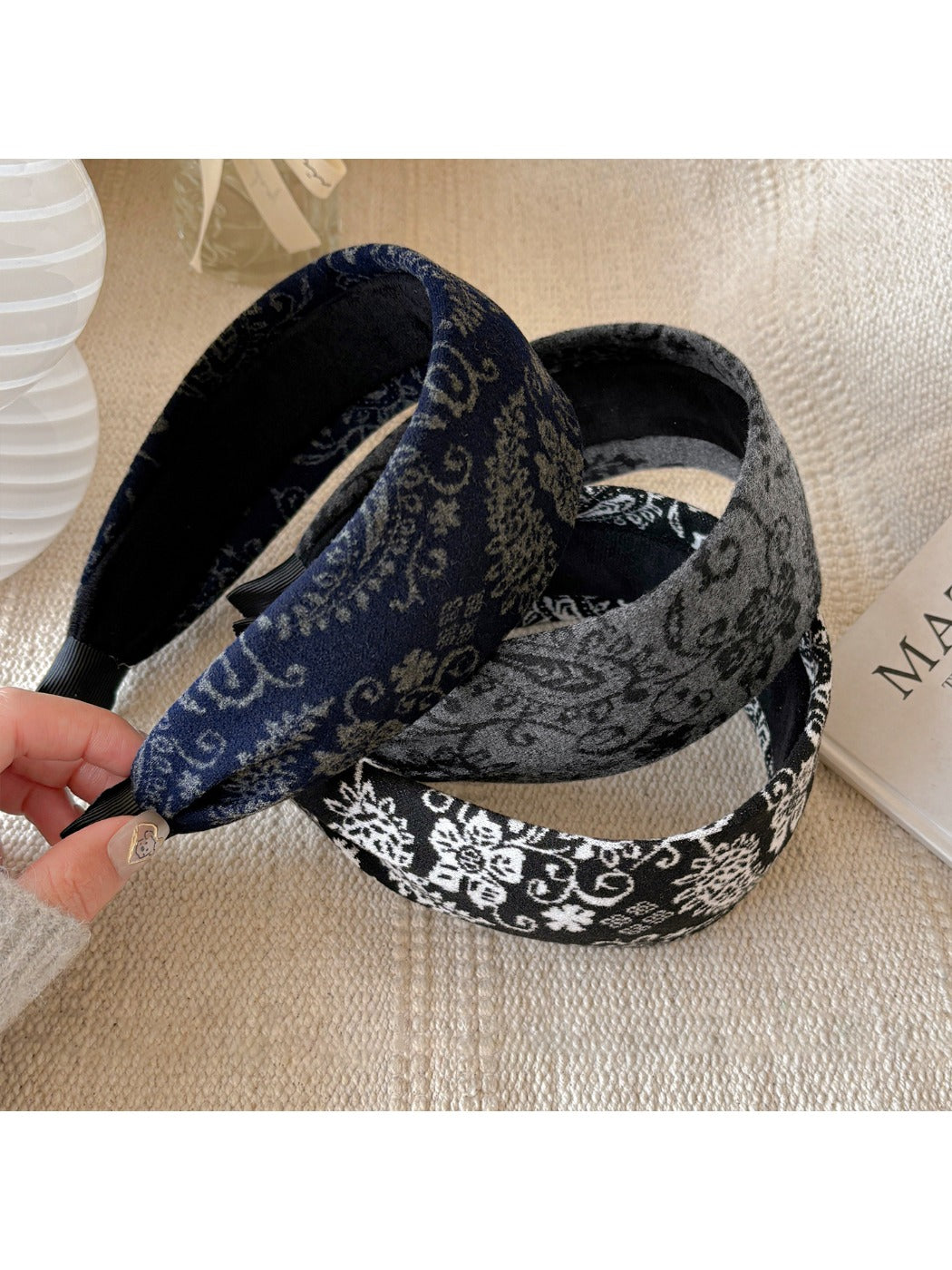 Gifty - Exquisite Dark Chic Headband