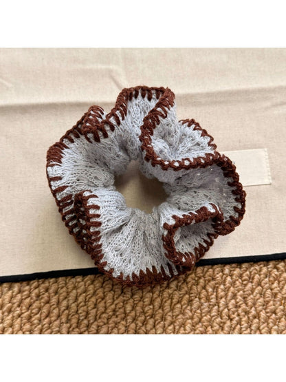 Gifty - Retro Aesthetic Chunky Hair Scrunchie