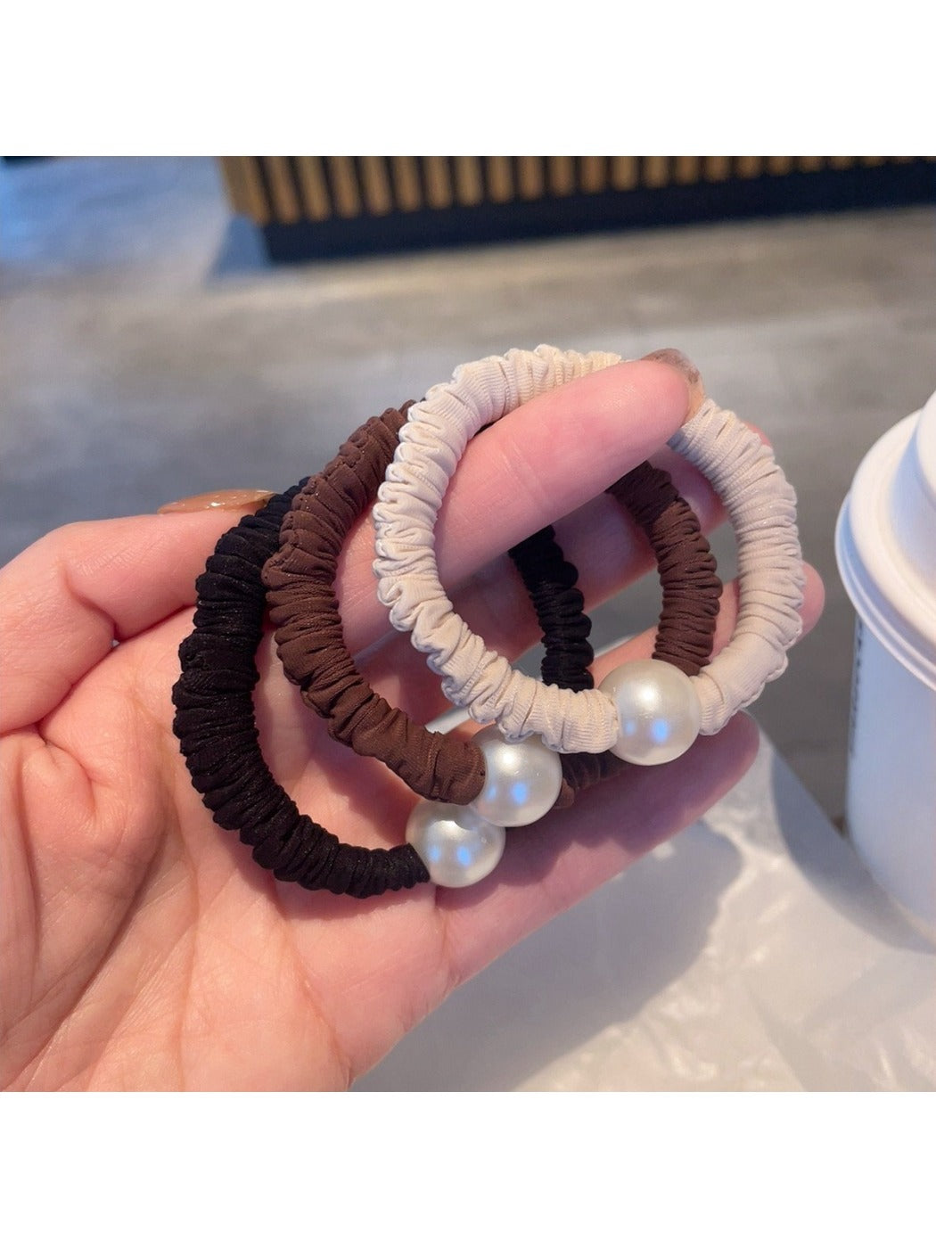 Gifty - Minimalist Small-Style Scrunchie