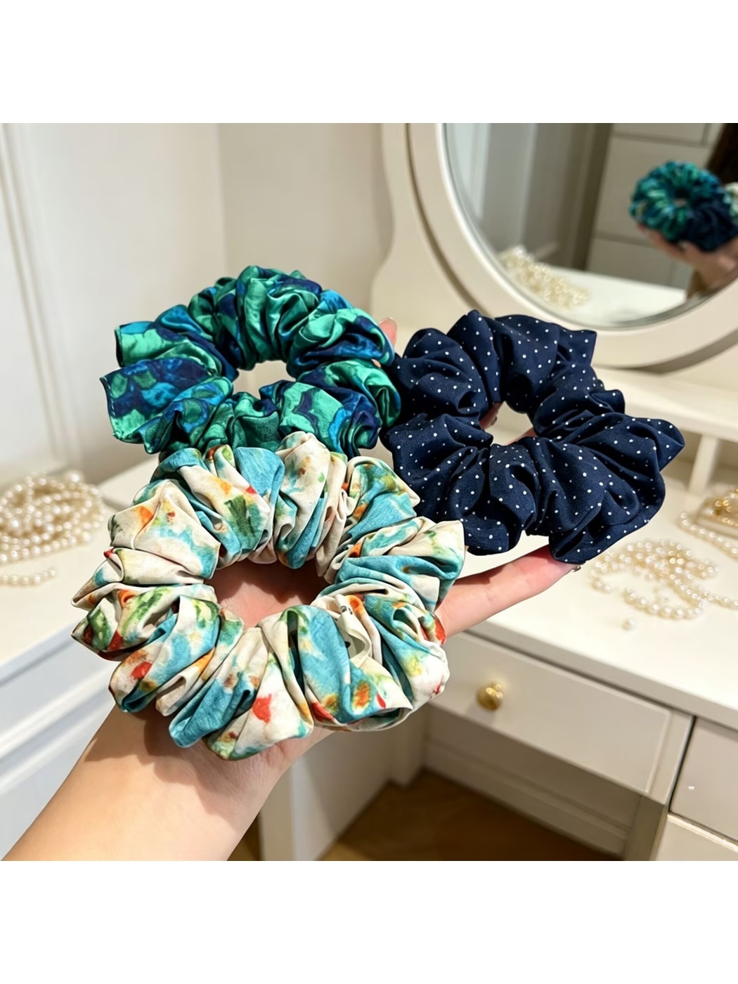 Gifty - Polka Dot Printed Ponytail Scrunchie