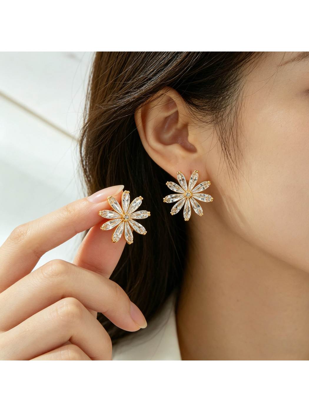 Earedge - Sweet Daisy Flower Stud Alloy Earrings Style