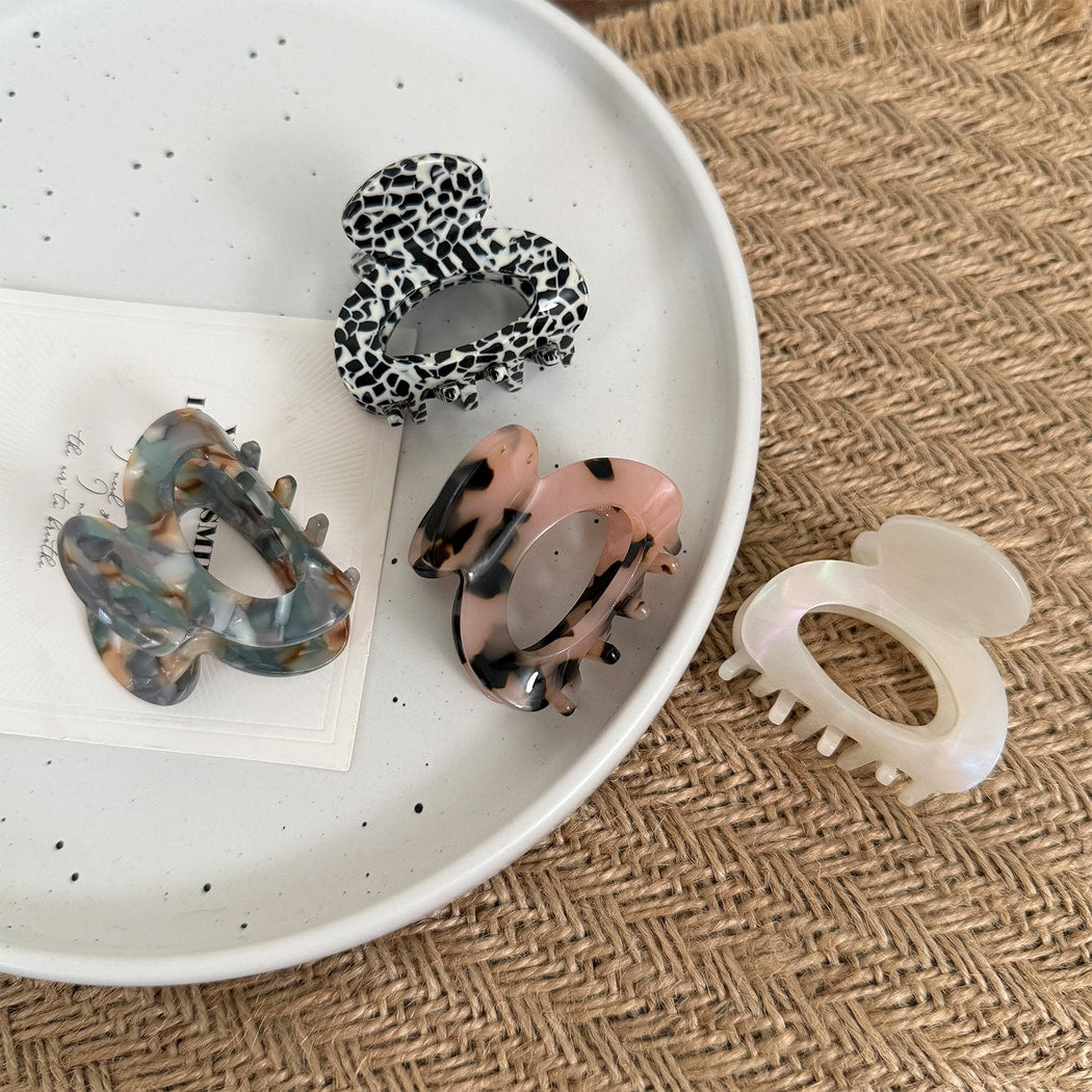 Beau - Retro Patterned Acetate Oval Claw Clip