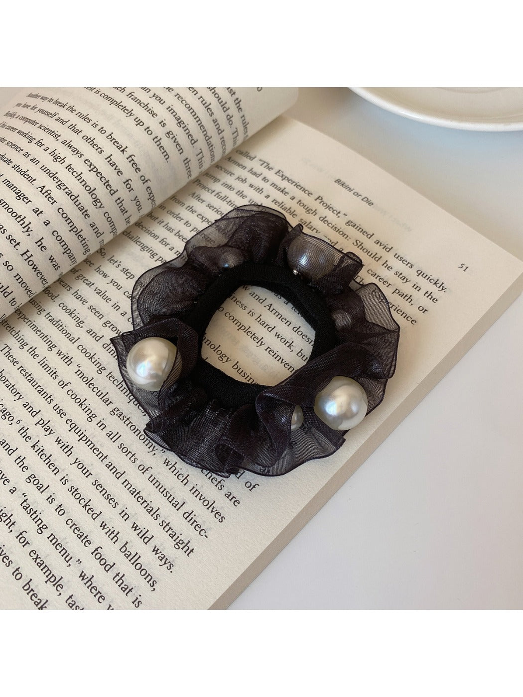 Gifty - Minimalist Black Hair Tie
