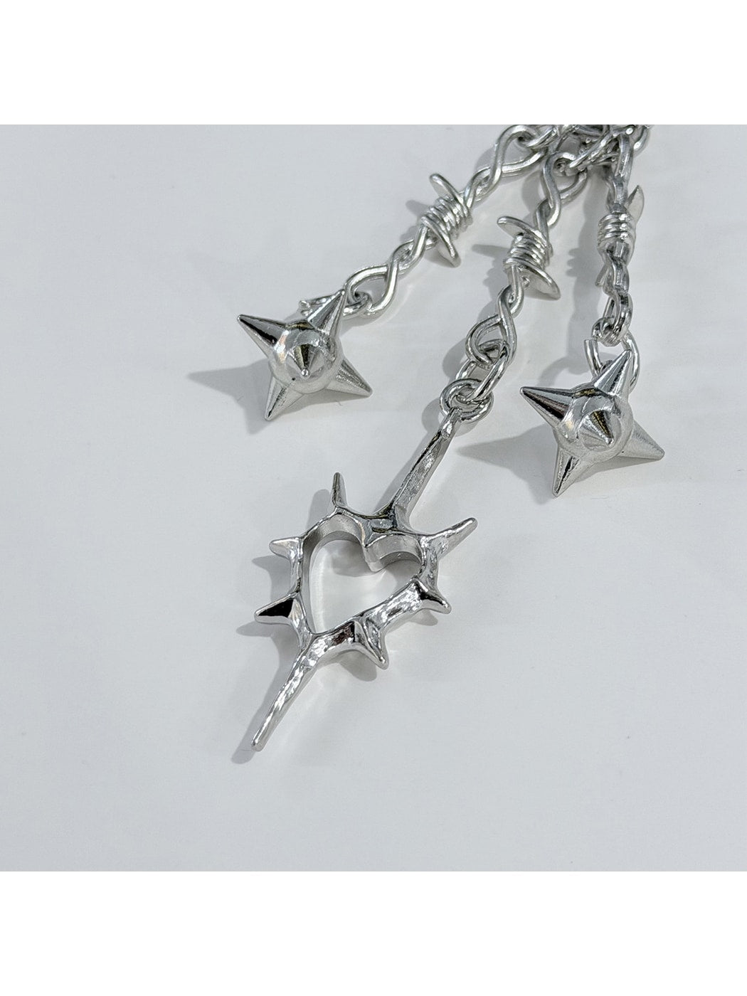 Keypus - Retro Style Hollow Heart Chain Bag Charm Keychain