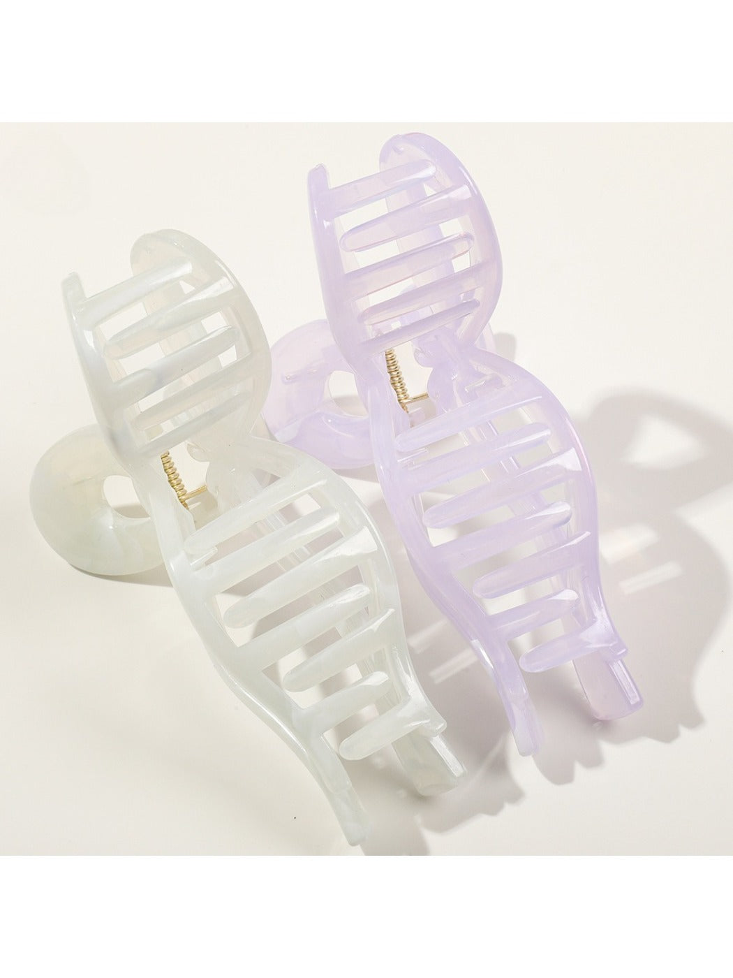 Beau - Openwork Bow Shaped Hair Claw Clip