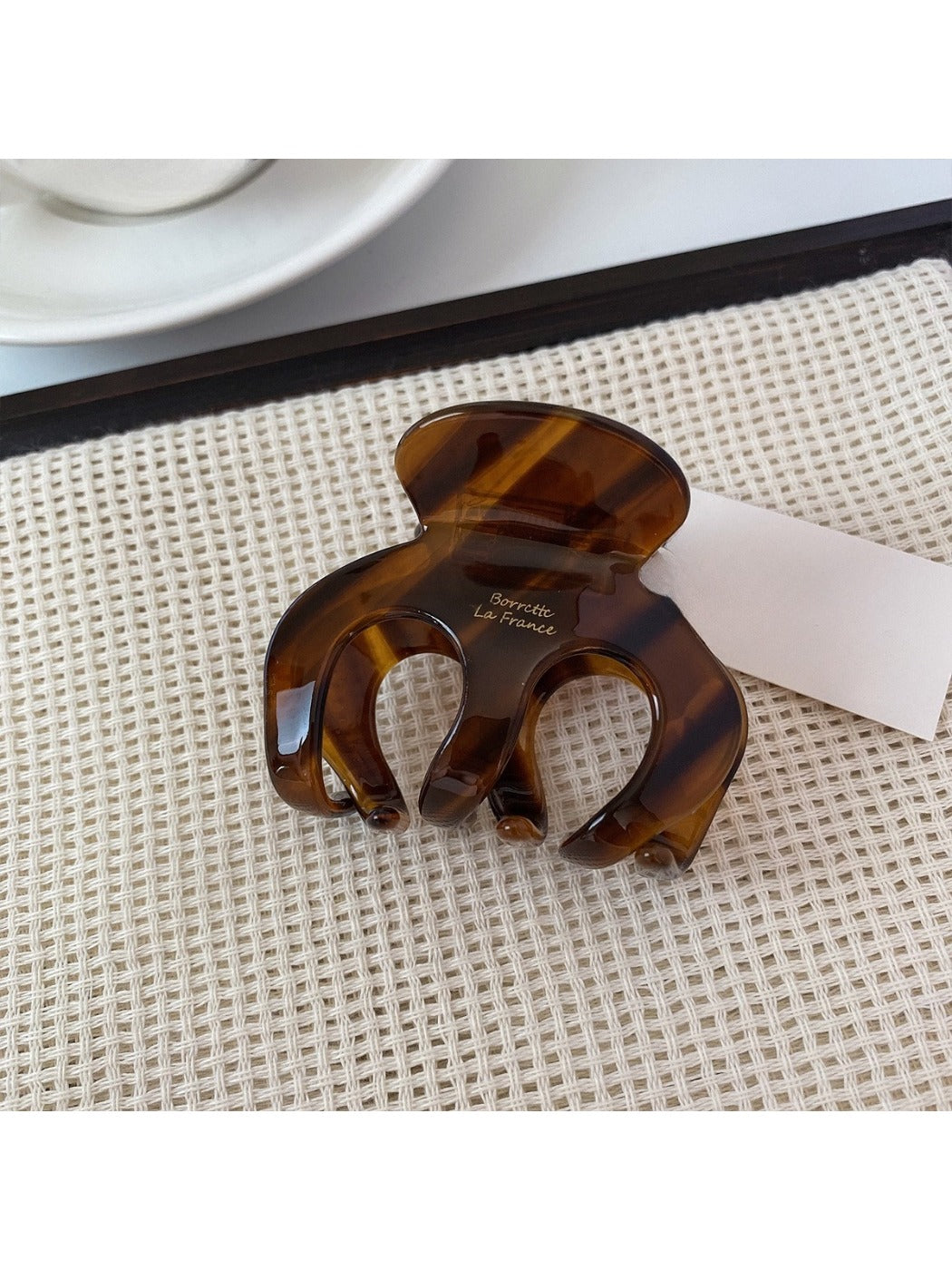 Beau - Retro Acetate Fashion Hair Clip