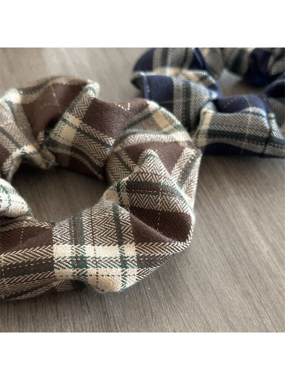Gifty - Beautiful Checked Scrunchie