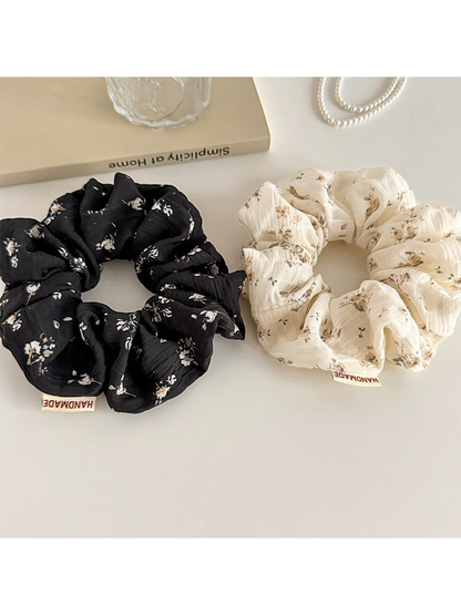 Gifty - Vintage Simple style Floral Ruched Scrunchie