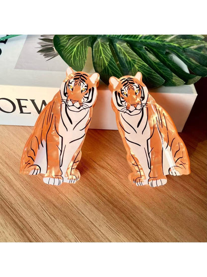 Beau tiger shape hair clip showing detailed tiger face design