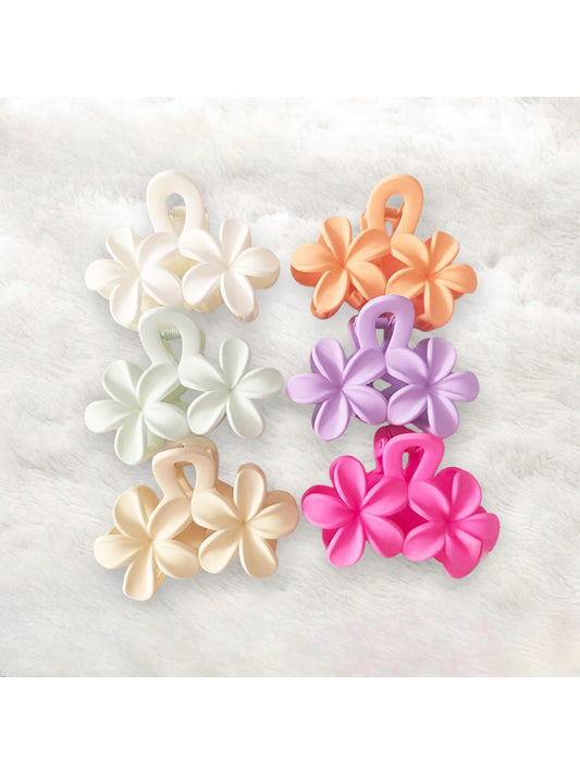 Beau - Matte Petal Design Floral Hair Claw Clip