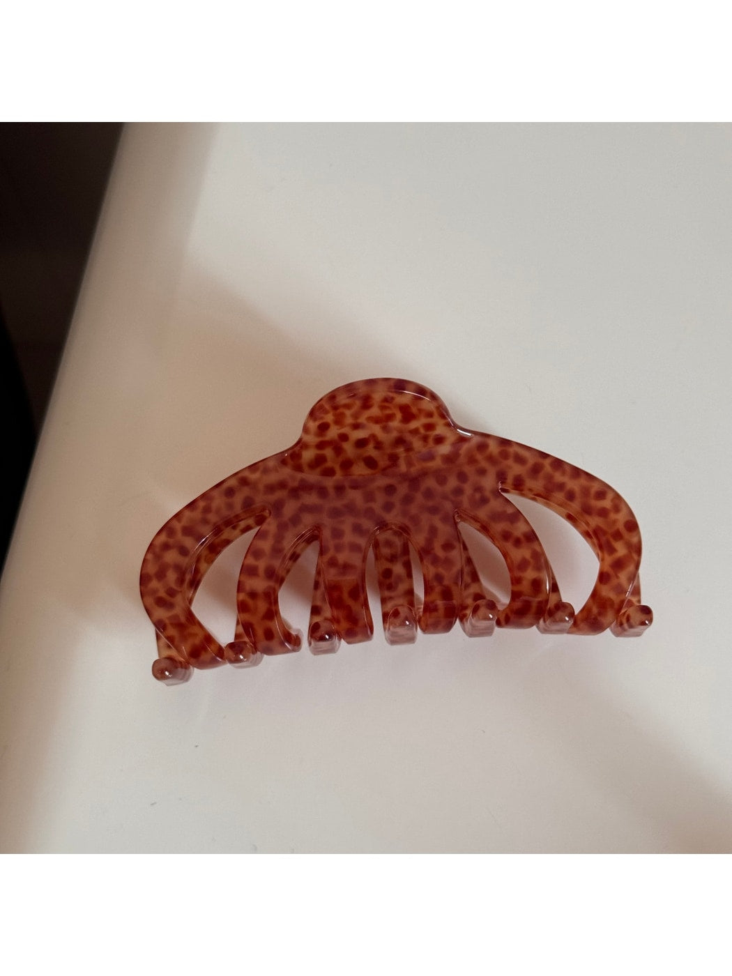 Beau - Curved Irregular Acetate Fiber Claw Clip