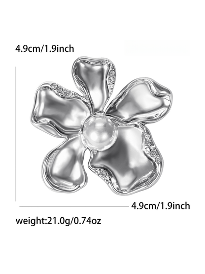 Brovia - Smooth Flower Detail Alloy Brooch Pin