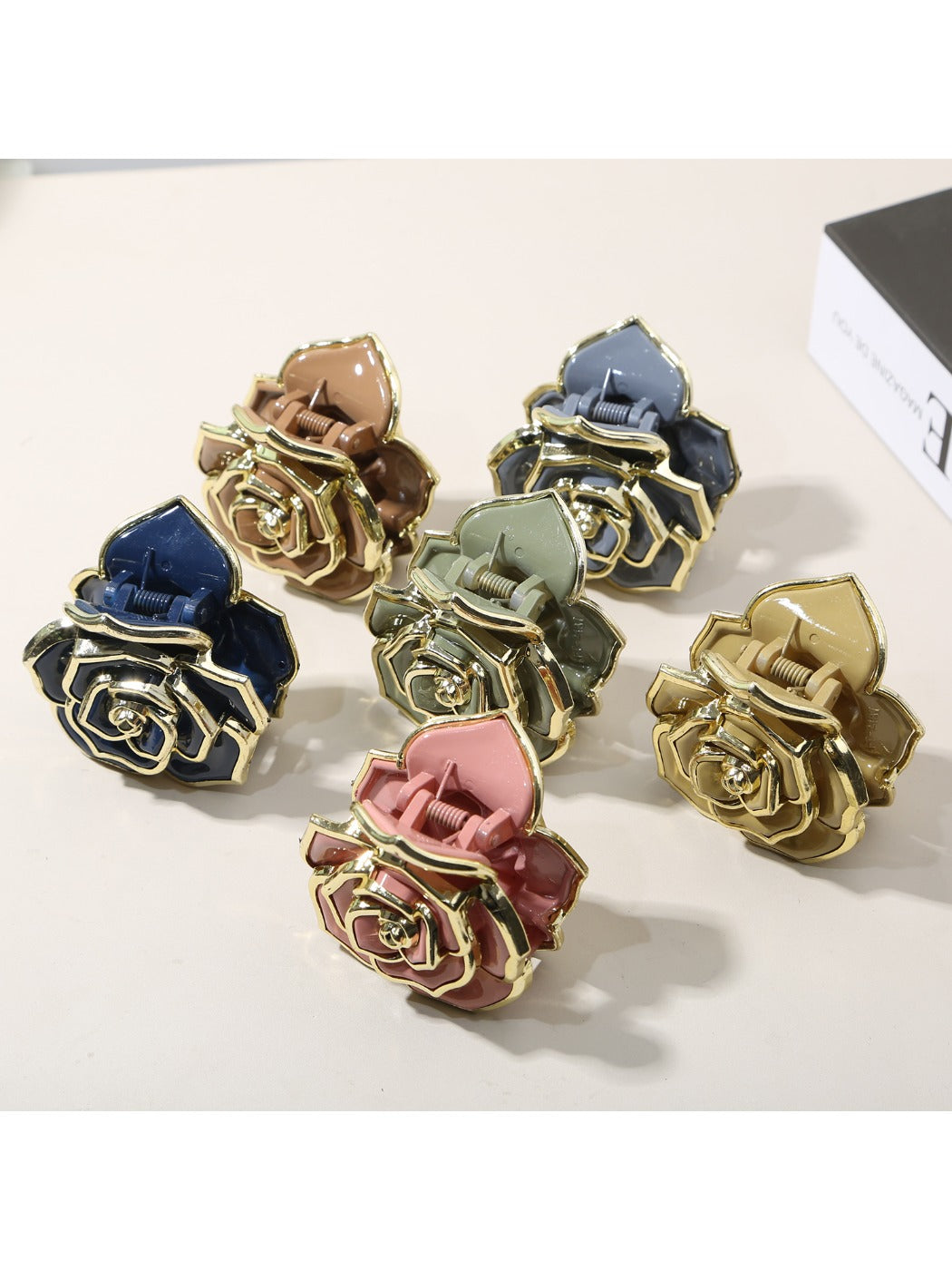 Beau - Round-Shaped Rose Hair Clip