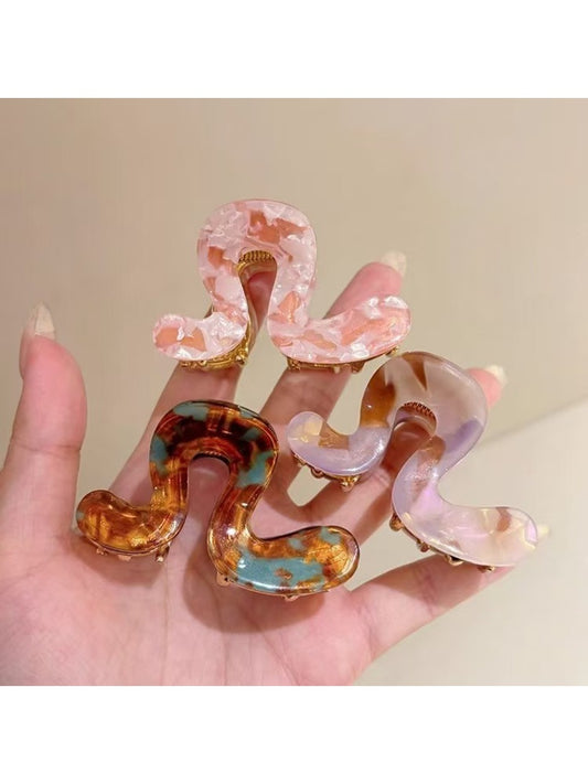 Beau - Chic Geometric Claw Clip