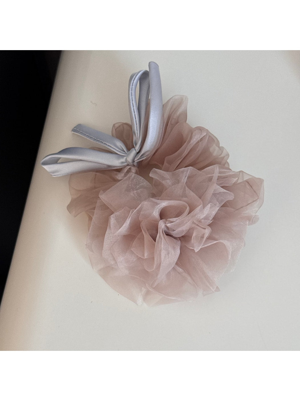 Gifty - Floral Ruffled Mesh Bow Scrunchie