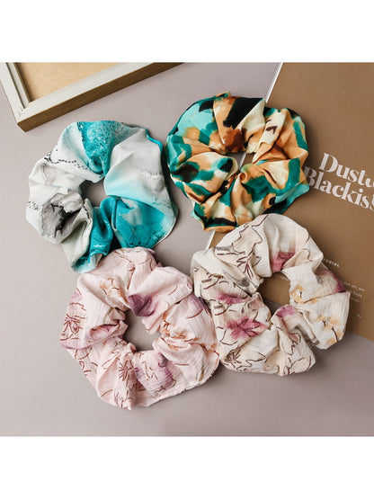 Gifty - Stylish Vintage Vacation Style Print Scrunchie