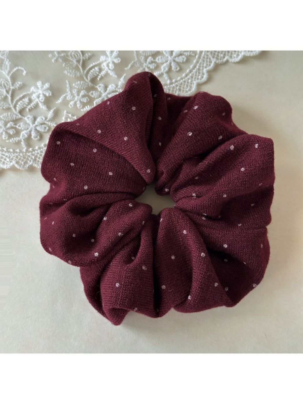 Gifty - Sweet Polka Dot Hair Tie