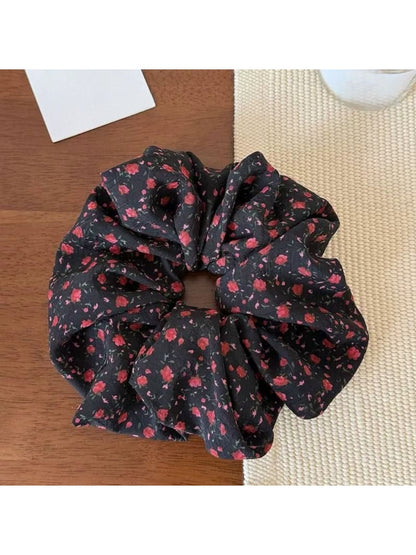 Gifty - Vintage broken flower hair band