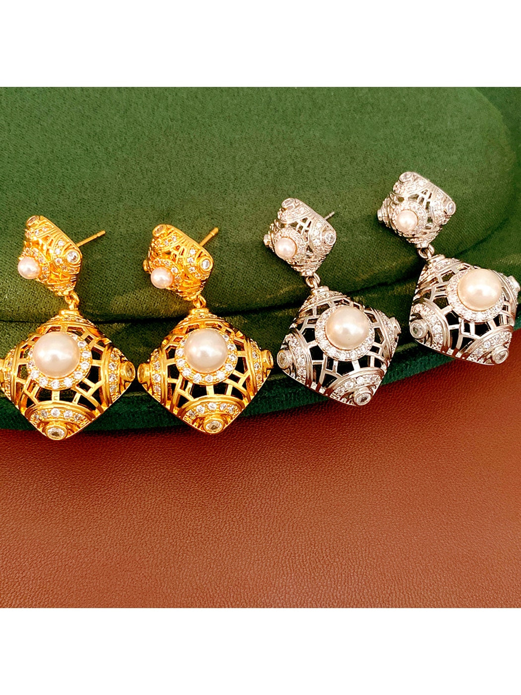 Earedge - Vintage Geometric Elegant Openwork Stud Earrings