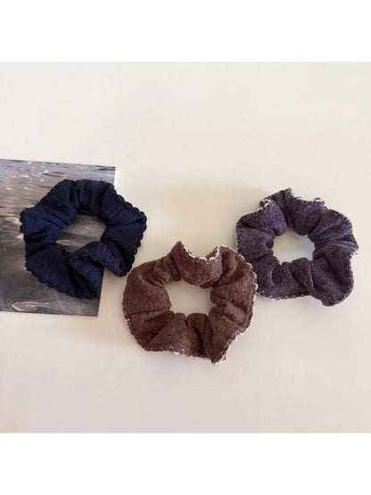 Gifty - Youthful Knotted Hair Scrunchie