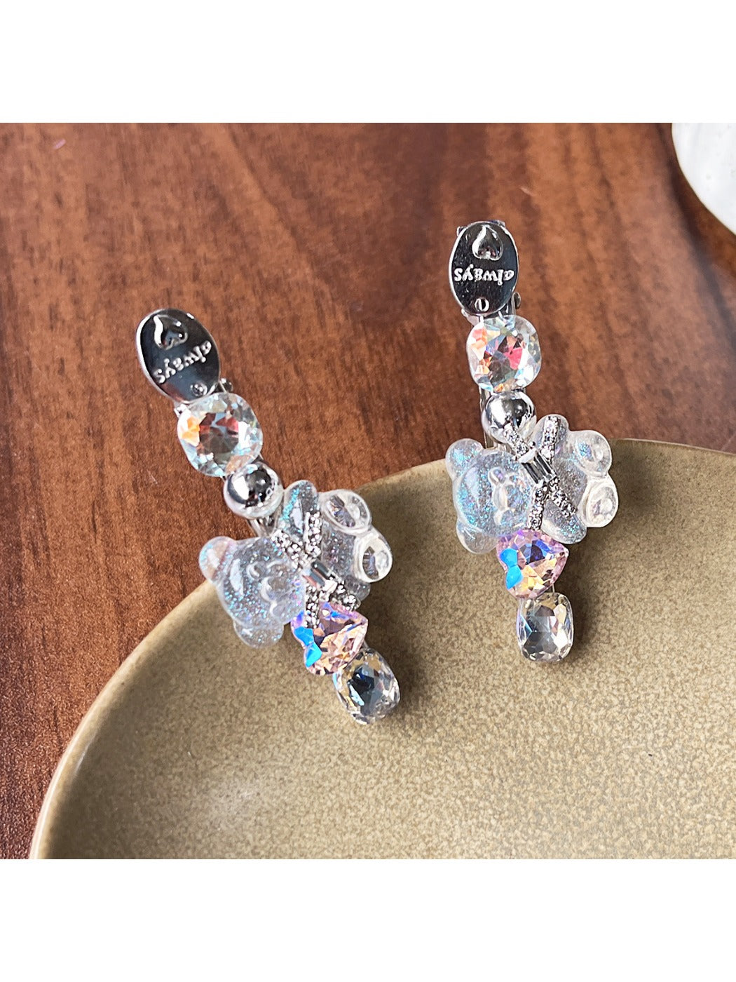 Top view of Beau bear shape hair clip showing clip mechanism
