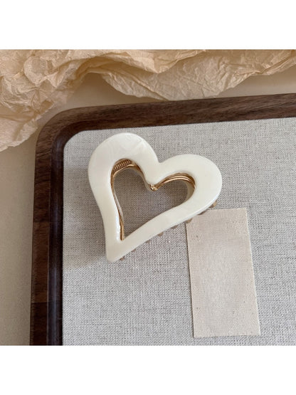 Beau - Premium Heart-Shaped Hair Clip