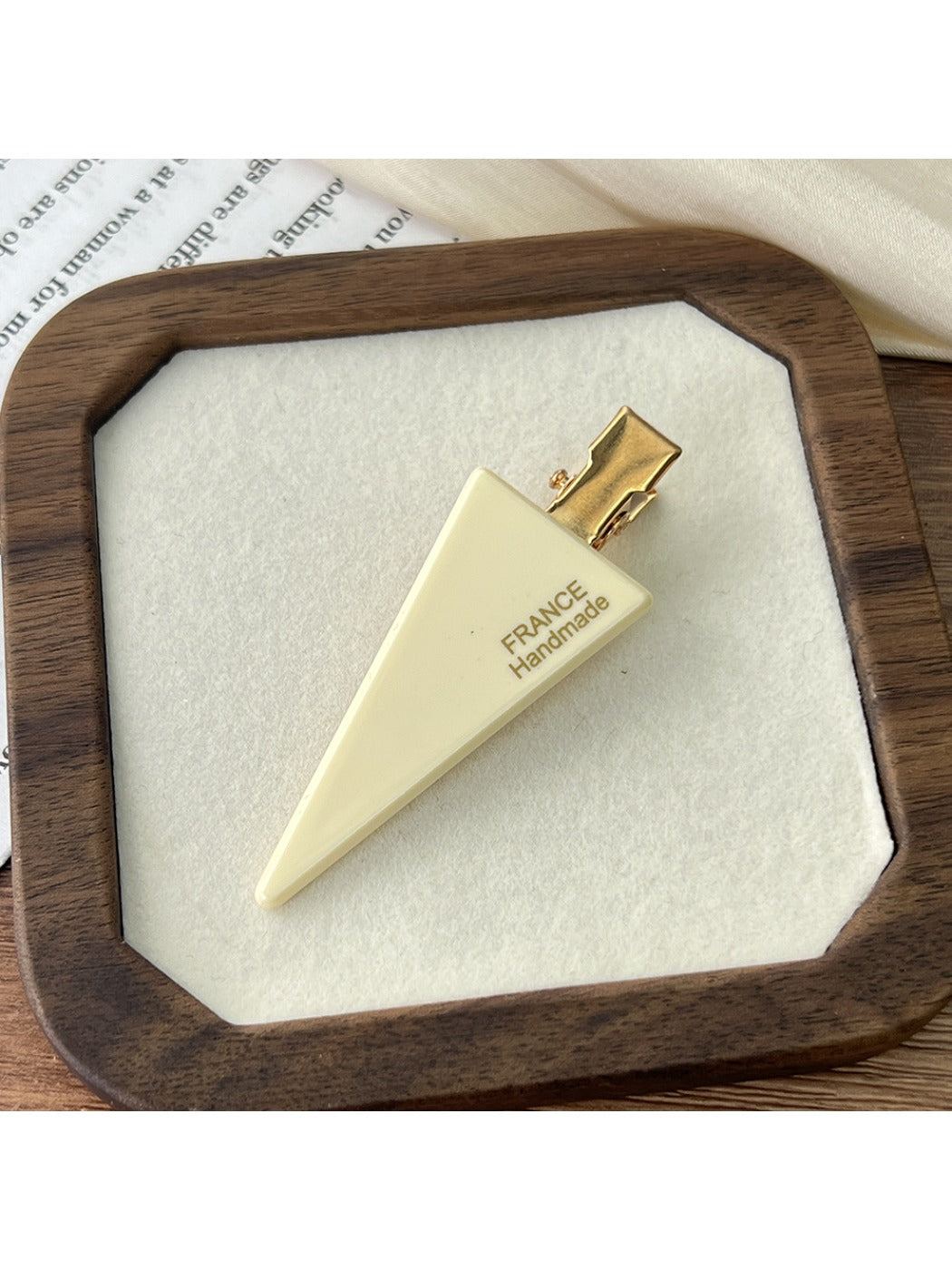 Beau - Elegant Triangle Acetate Hair Clips