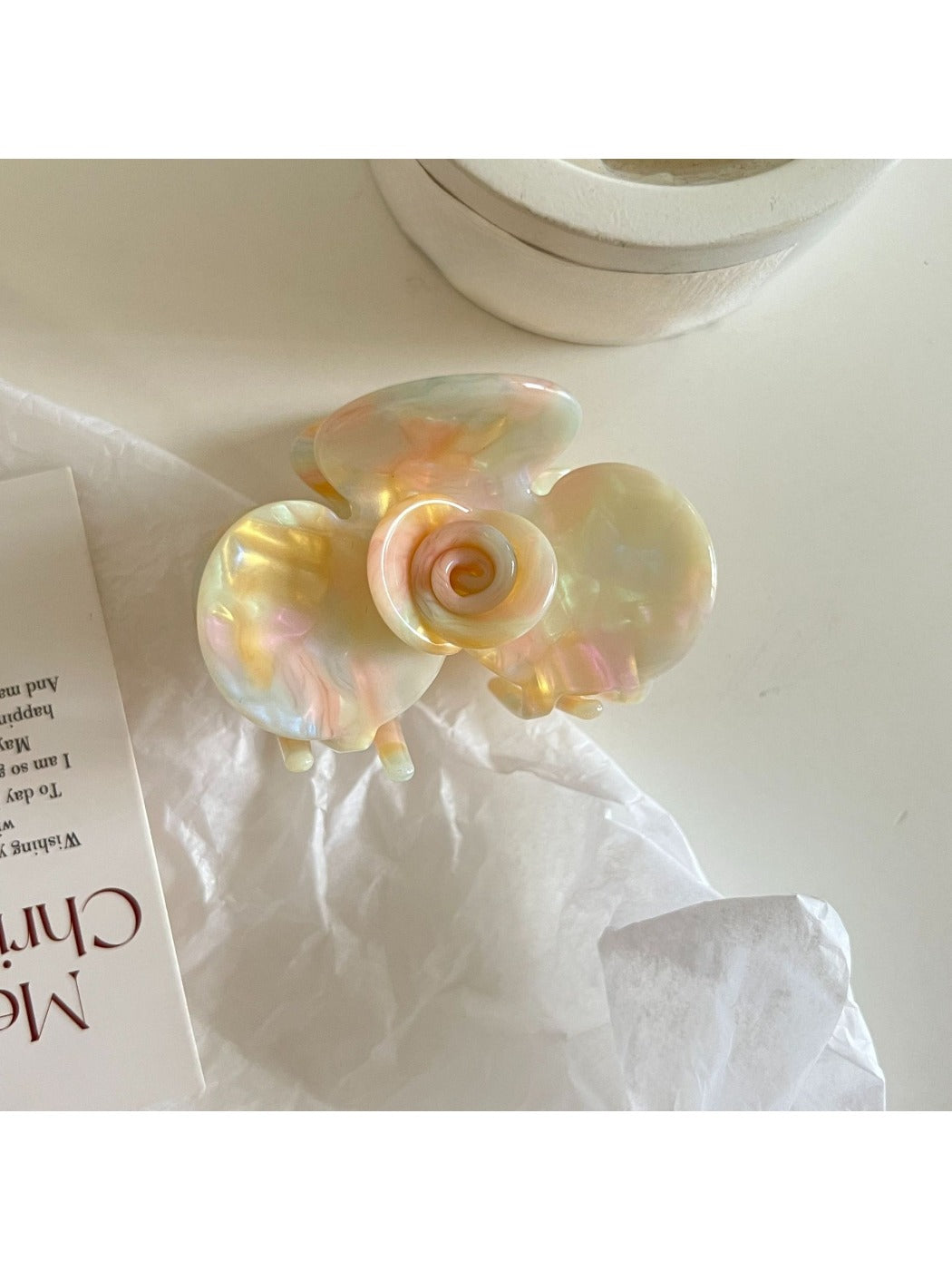 Beau - Minimalist Camellia Shaped Hair Claw Clip