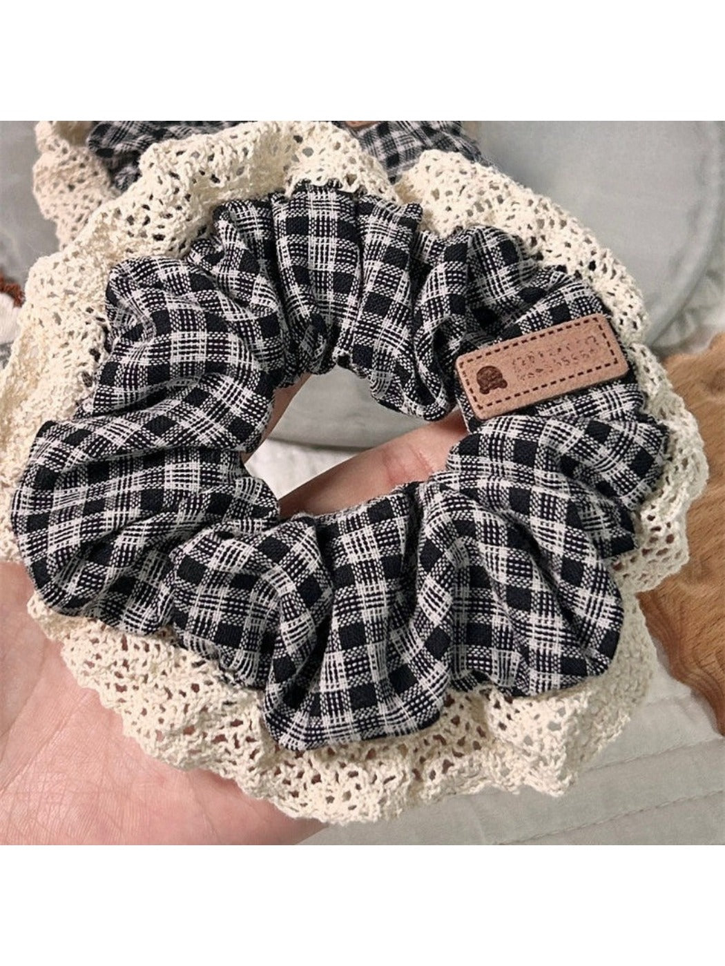 Gifty - Plaid Cute Simple Scrunchie
