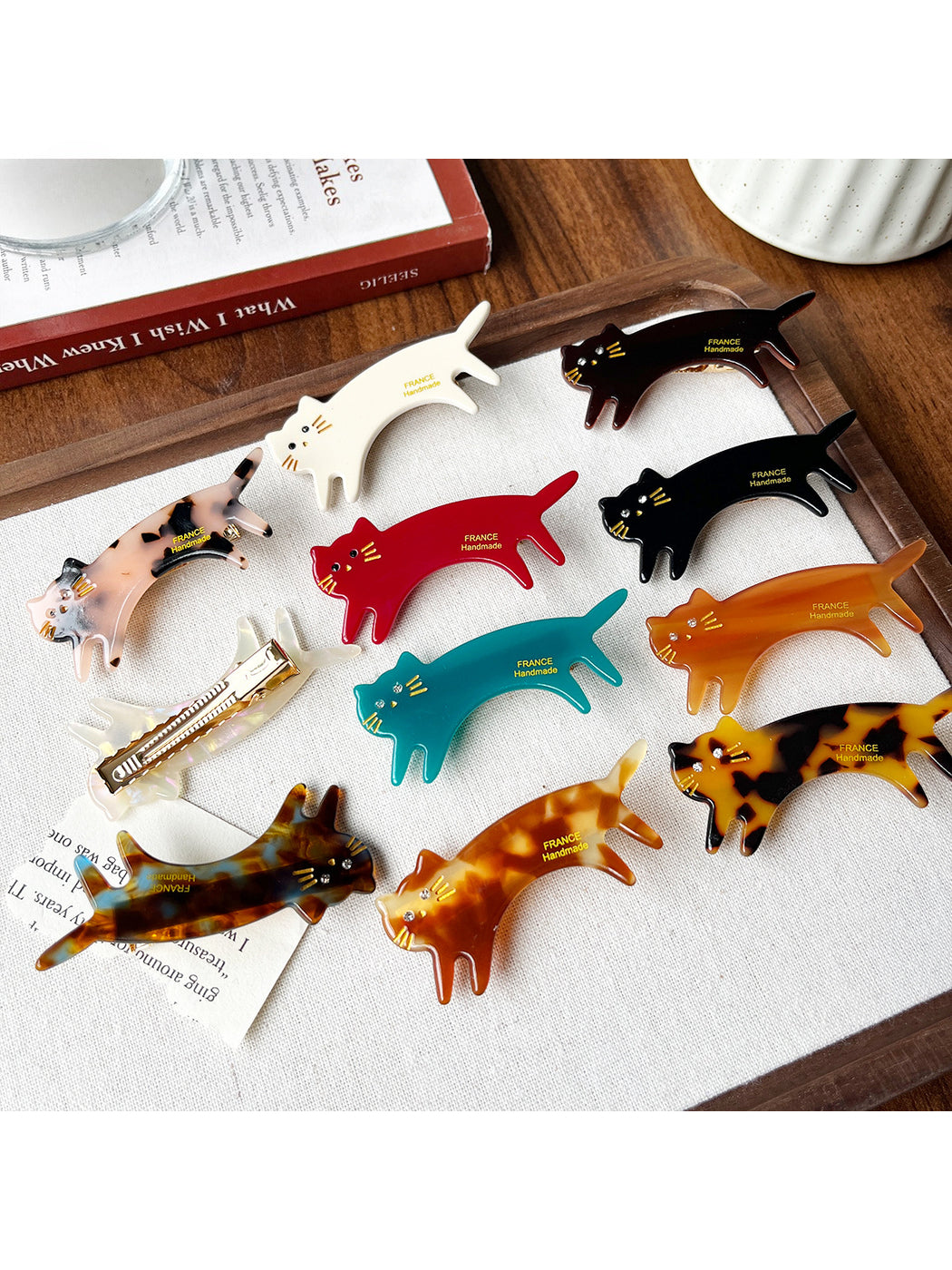 Beau - Modern Minimal Cat Acetate Duckbill Hair Clip