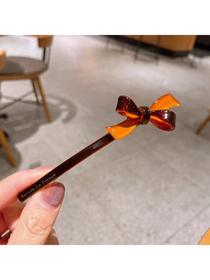 Beau - Chic Rectangular Bow Hair Clip