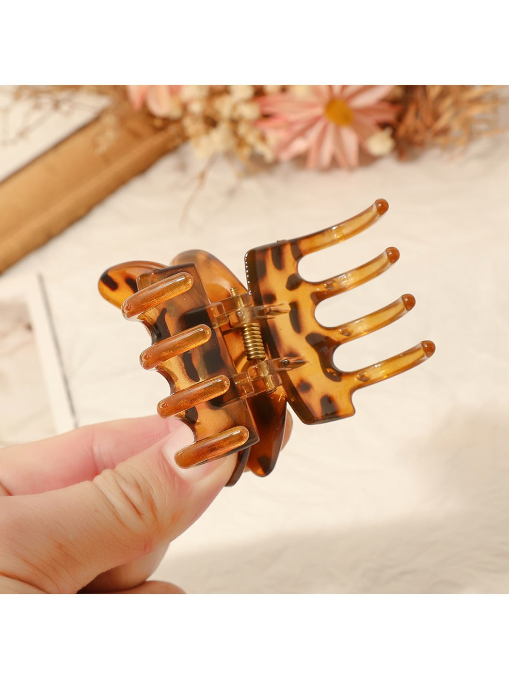 Beau - Vintage Leopard Print Butterfly Claw Clip