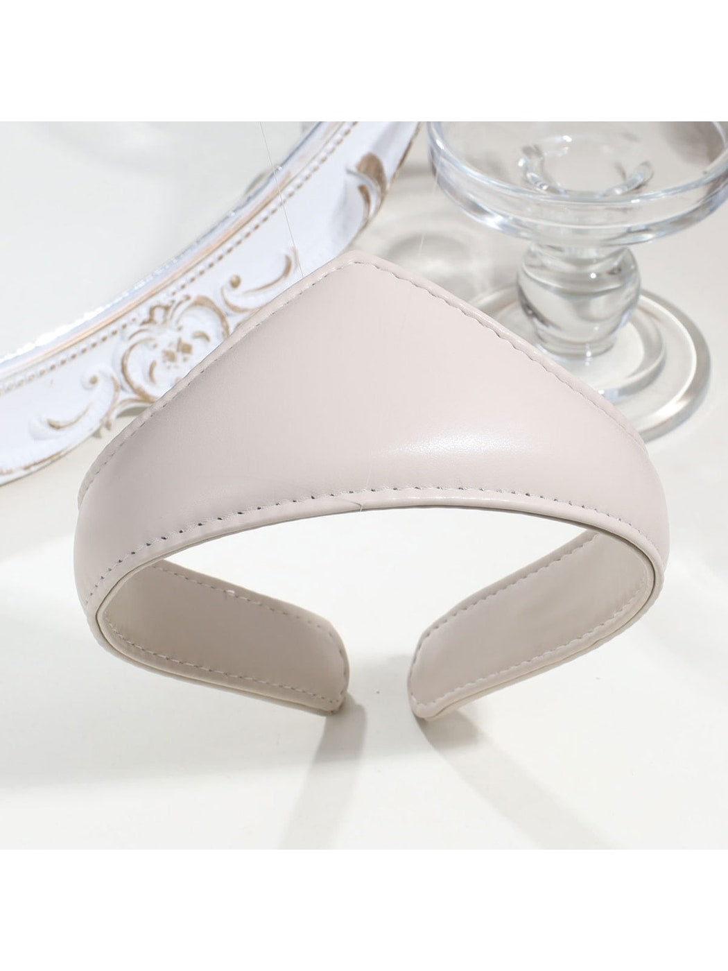 Gifty - Padded PU Court Style Fashion Headband