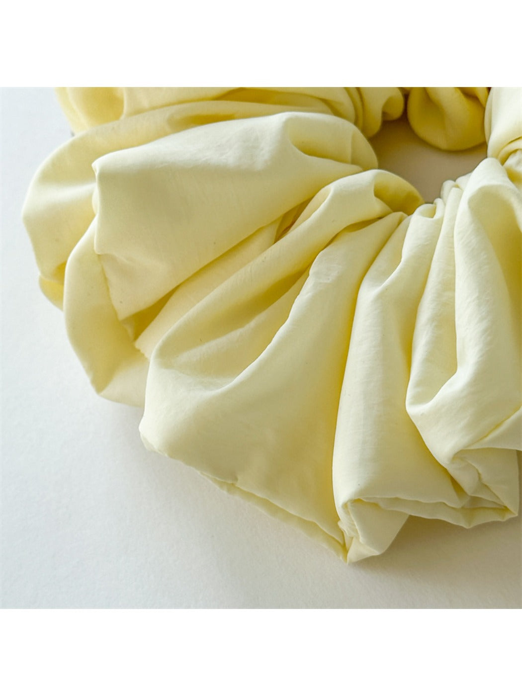 Gifty - Soft Cloud Hair Scrunchie
