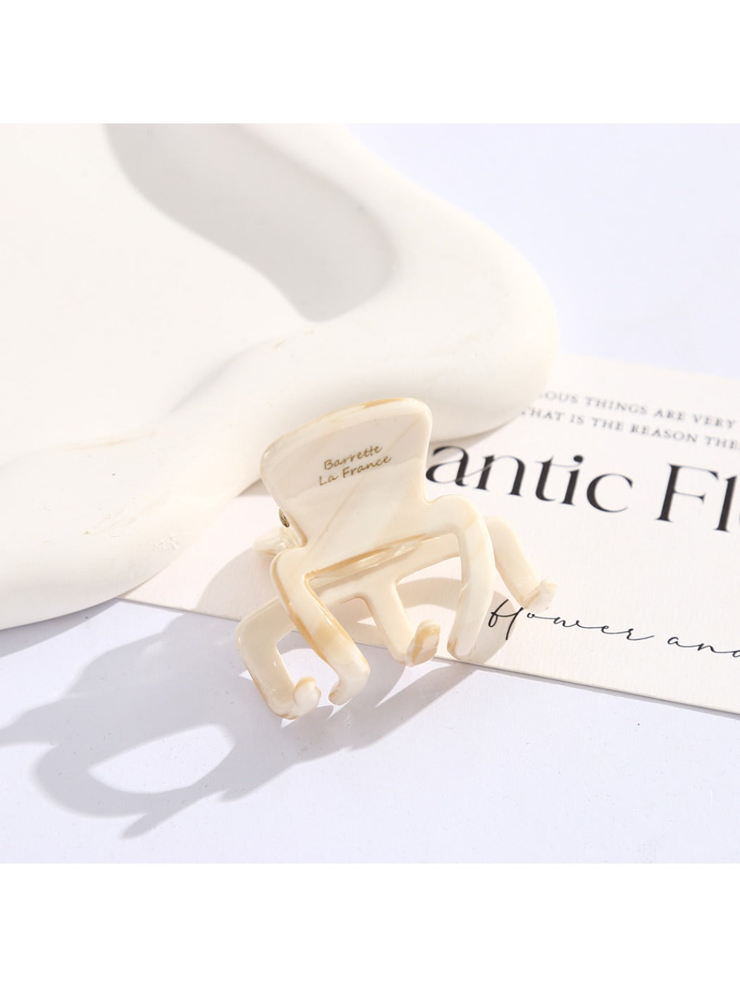 Beau - Elegant Geometric Hair Claw Clip