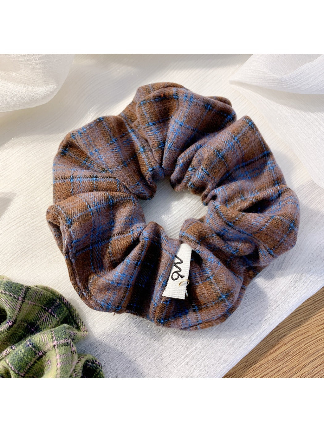 Gifty - Elegant Forest Plaid Scrunchie