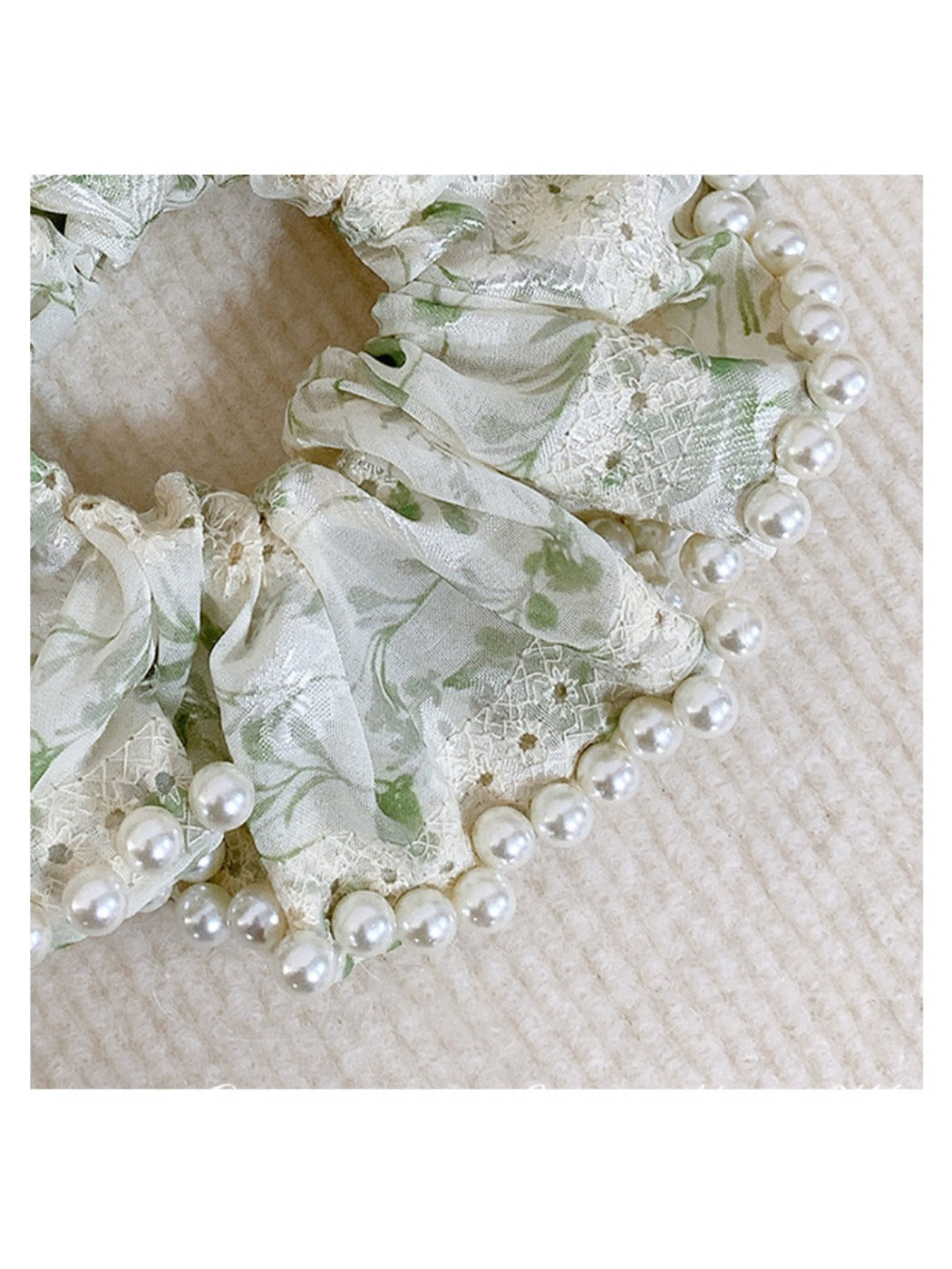 Gifty - Elegance Flower Lace Scrunchie