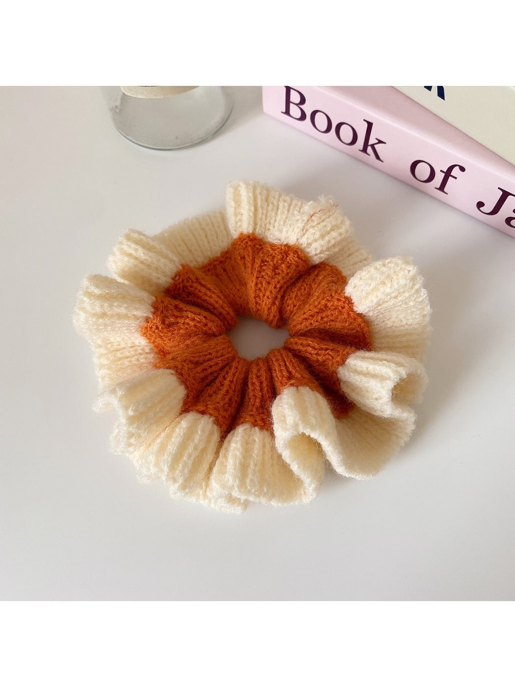 Gifty - Chunky Yarn Scrunchie Hair Tie