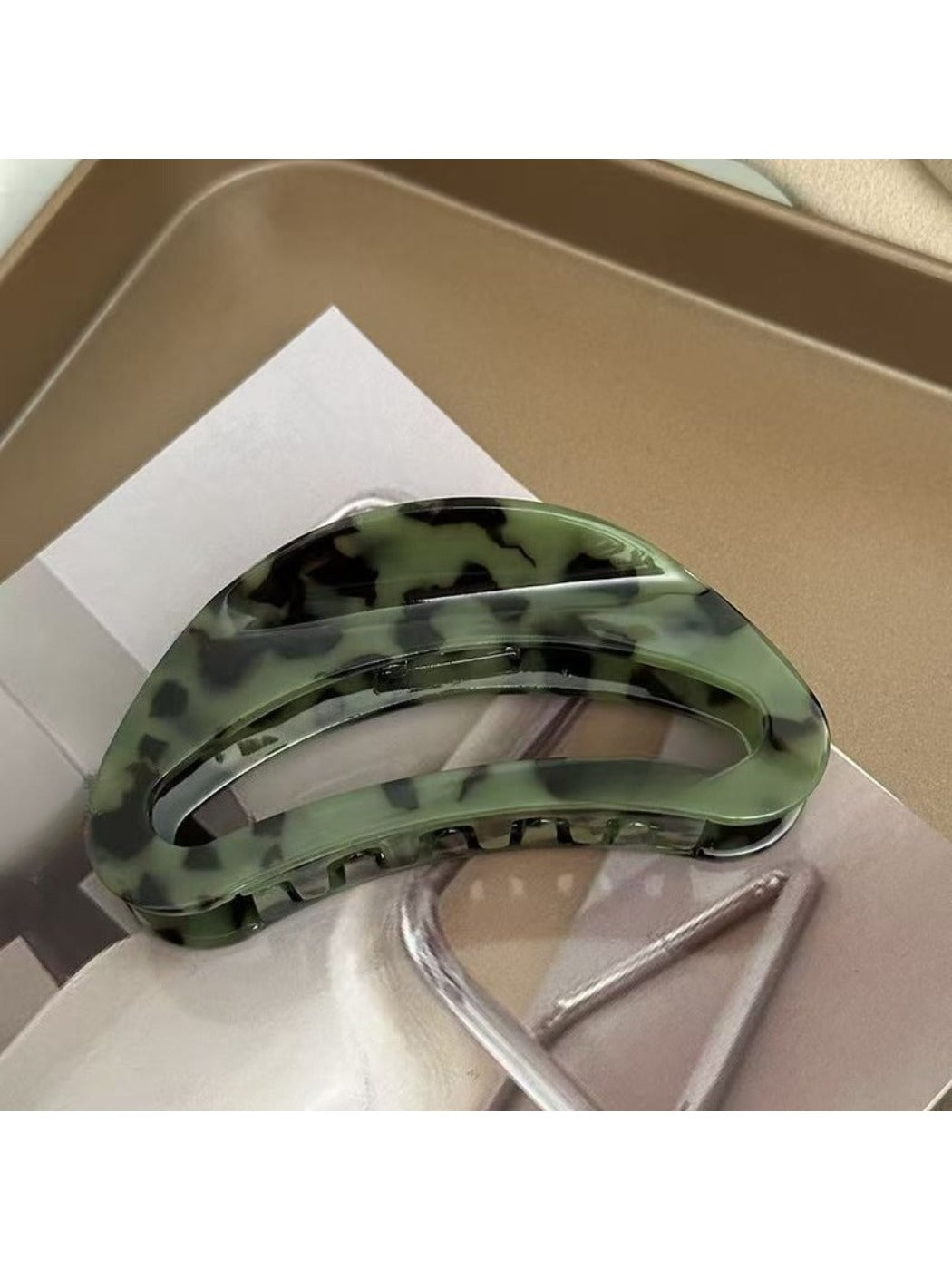Beau - Retro Semi Circular Acetate Hair Clip