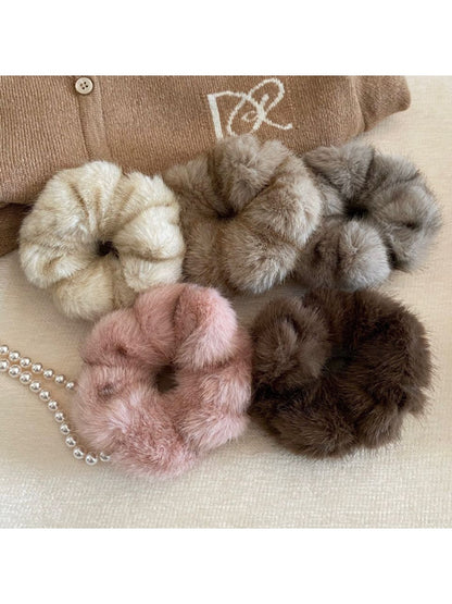 Gifty - Vintage Plush Scrunchie Hair Ties